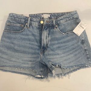 Good American jean shorts size 8 / size 29. NWT.